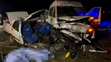 Aksaray'da Çarpışma: 2 Ölü, 1 Yaralı