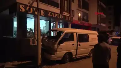 Aksaray'da Minibüs Kazası: 3 Yaralı, Sürücü Kayıp