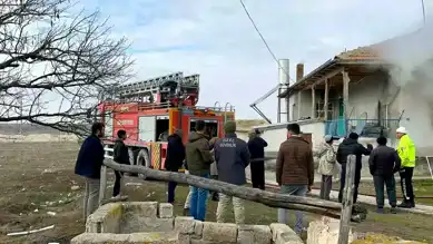 Aksaray Eskil'de Ev Yangını: 1 Yaralı