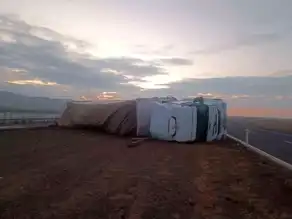 TIR Devrildi, Sürücü Yaralı!