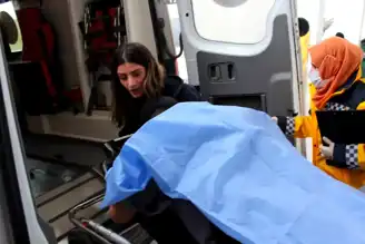 Aksaray'da 'Yan Bakma' Kavgası: Genç Bıçaklandı
