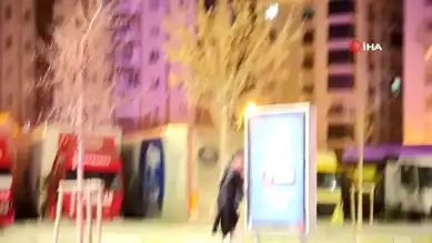Aksaray'da Bunalımda Bıçakla Kendini Yaralayan Şahıs Kurtarıldı