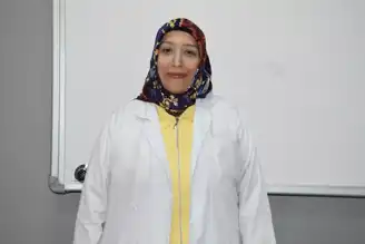 Mücadeleci Öğretmen: Hastalıkları Yenip Öğrencilerine Umut Oldu
