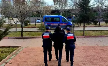 Aksaray'da 27 Yıl Hapis Cezası Olan Uyuşturucu Taciri Yakalandı