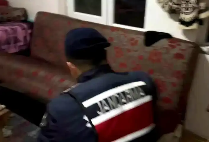 Aksaray'da Kaçak Silahlar Operasyon: 9 Gözaltı