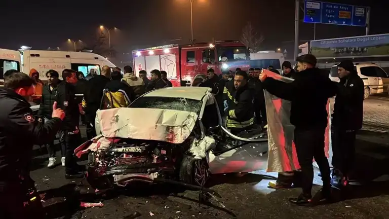Aksaray'da Trafik Kazası: 1 Ölü, 3 Yaralı