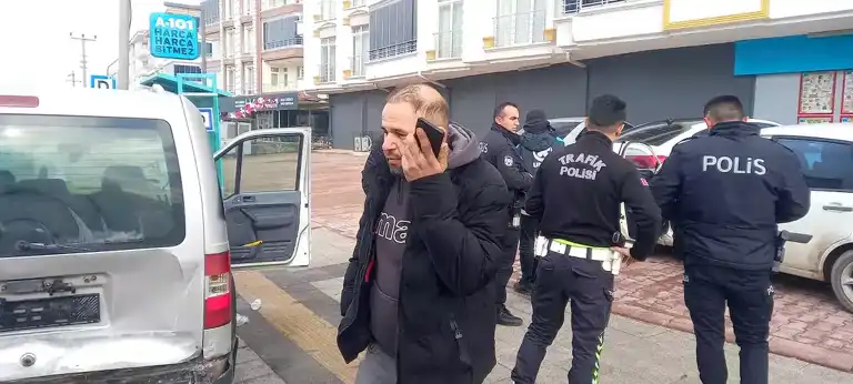 Aksaray'da Trafik Kazası: Nişanlıya Çarpan Kadın Yaralandı