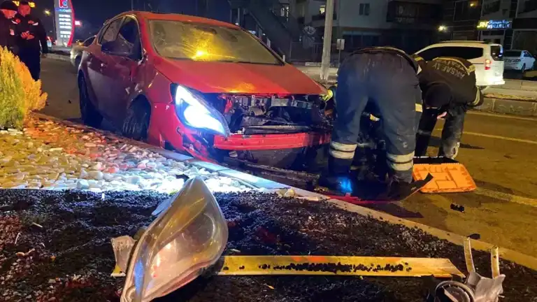 Sürücü Kayboldu! Aksaray'da Ağır Kaza