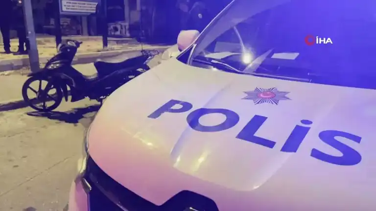 Parkta Bıçaklı Kavga: İki Yaralı